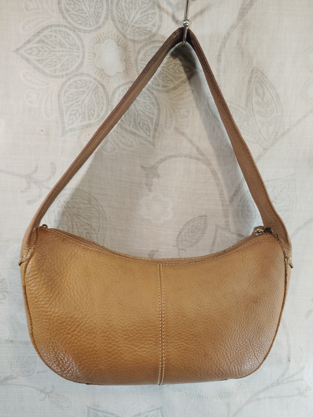 Fossil Pebbled Leather Shoulder Bag in Tan - Picture 2 of 8